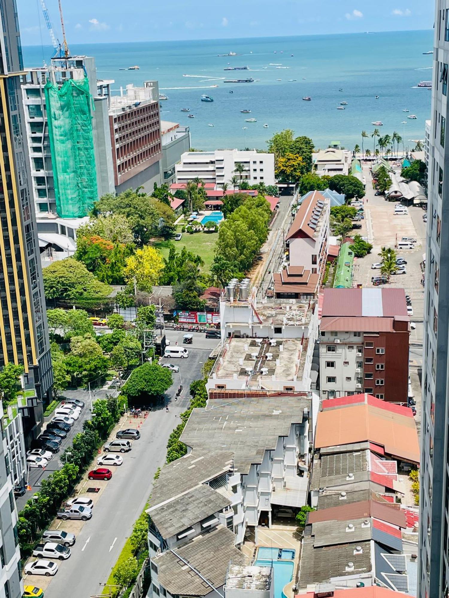 The Base Condo 2 Bed 2 Bath By Pupu Pattaya Exteriér fotografie