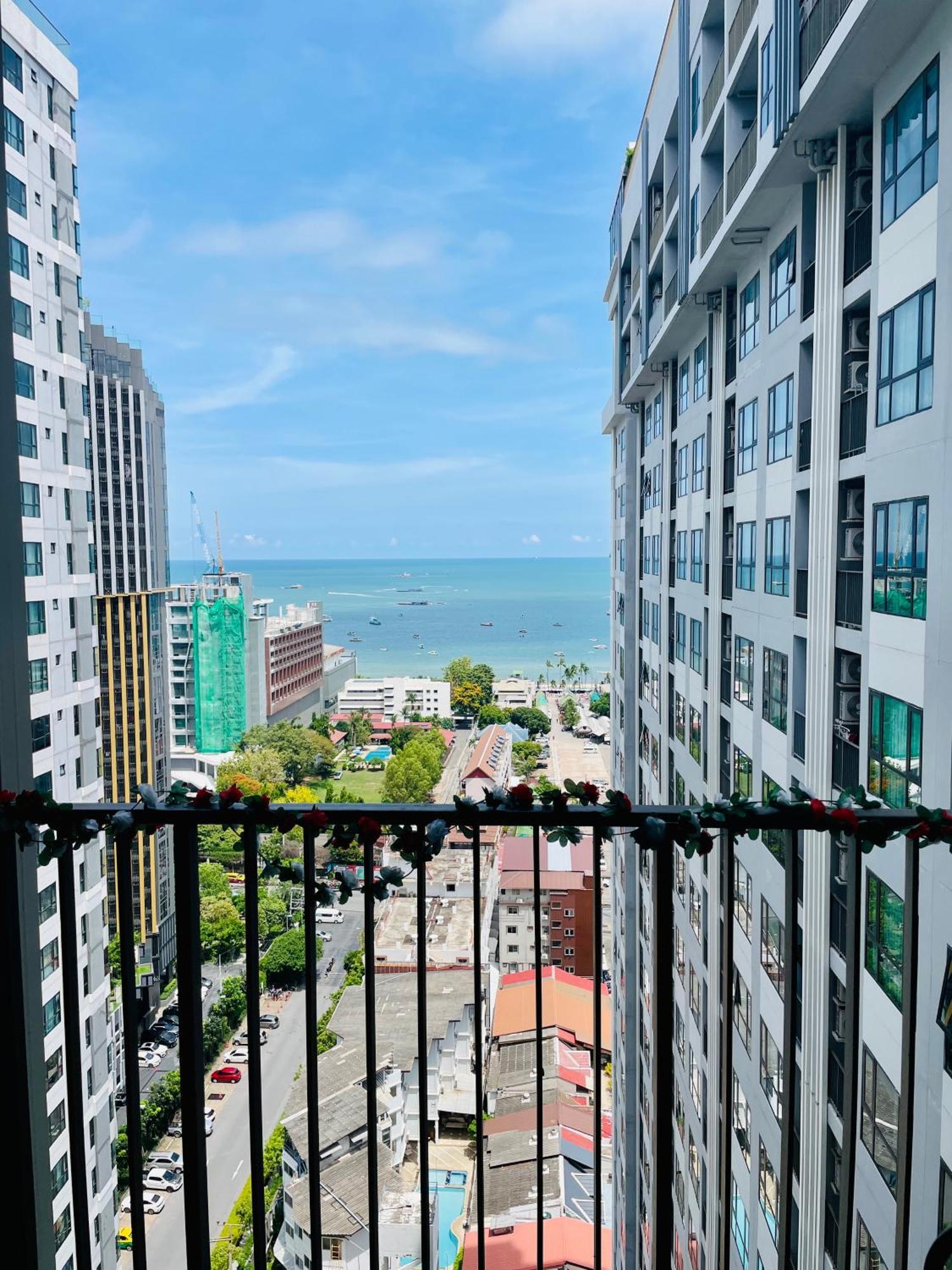 The Base Condo 2 Bed 2 Bath By Pupu Pattaya Exteriér fotografie